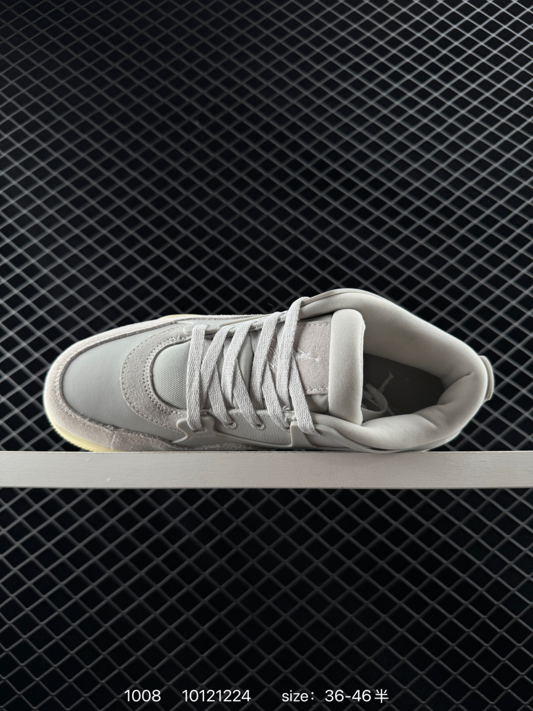 Air Jordan 4 RM ”Black Sail“